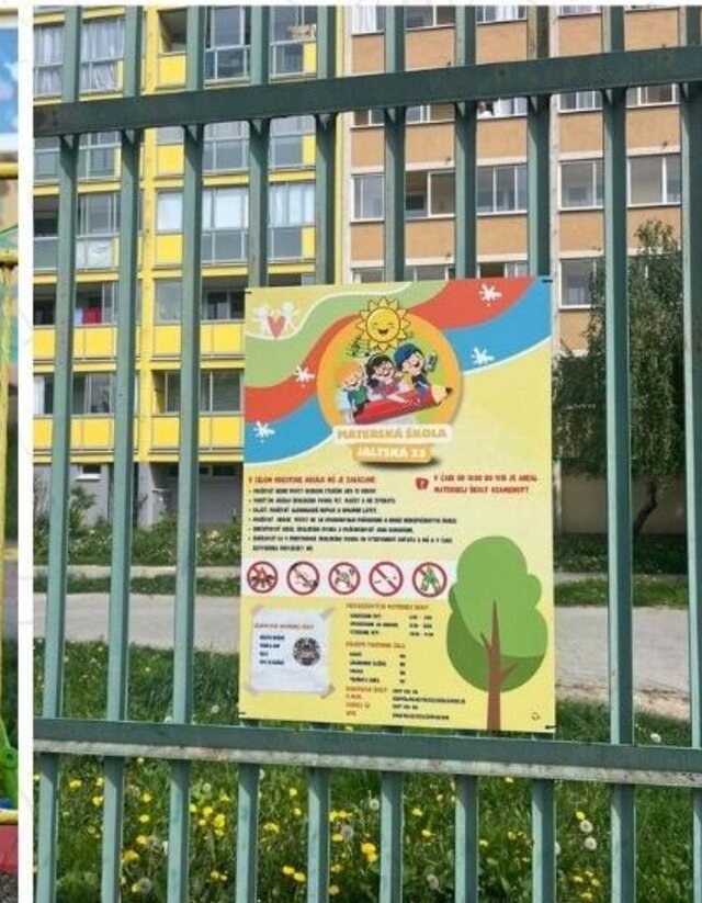 Prevádzkový poriadok materskej školy vytlačený na Dibonde, upevnený na plote